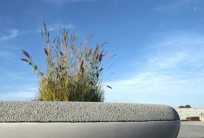 The Waterbench: zitten op een plantenbak